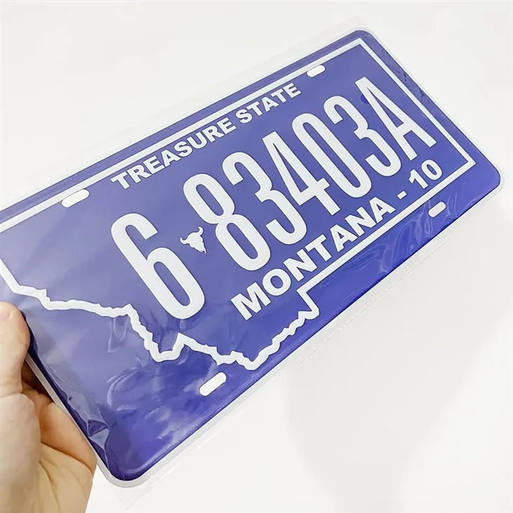 エンボス加工された厚手の耐久性のあるプレート